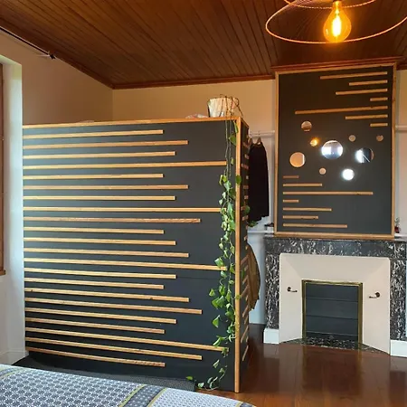 Domaine Prive Avec Piscine Et 5,5 Hectares *