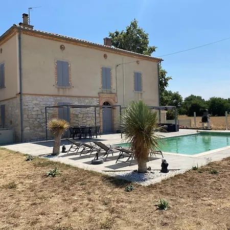 Domaine Prive Avec Piscine Et 5,5 Hectares